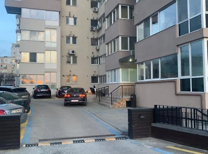 Liviu Апартаменты *